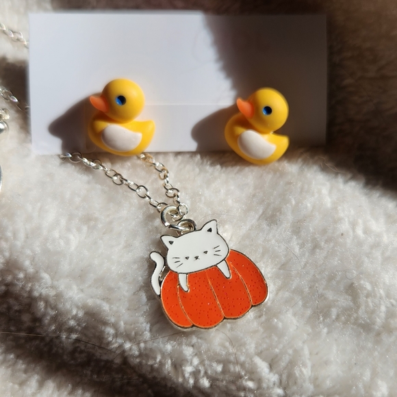 Little Girls Jewelry - NEW/NEVER USED - Picture 1 of 2